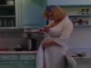 Il mio matrigna in il cucina presto mattino hotmoza: porno 11 | youporn